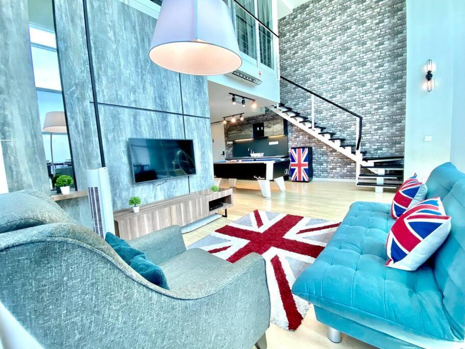 Maritime #pool Table #full Seaview #georgetown #6pax #2br 2bath #1king 2single 2floor Mattress #quality Well Maintained #private Host Apartemen